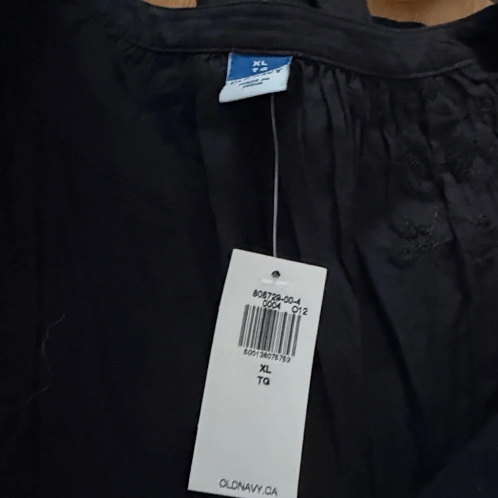 Old Navy NWT Button-Down Embroidered Top - Picture 4 of 5